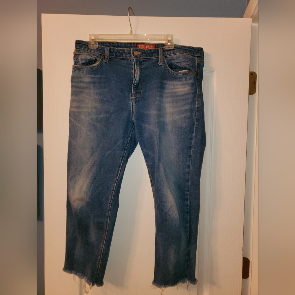 Lucky Sienna slim cropped boyfriend jeans. Size 12/31.